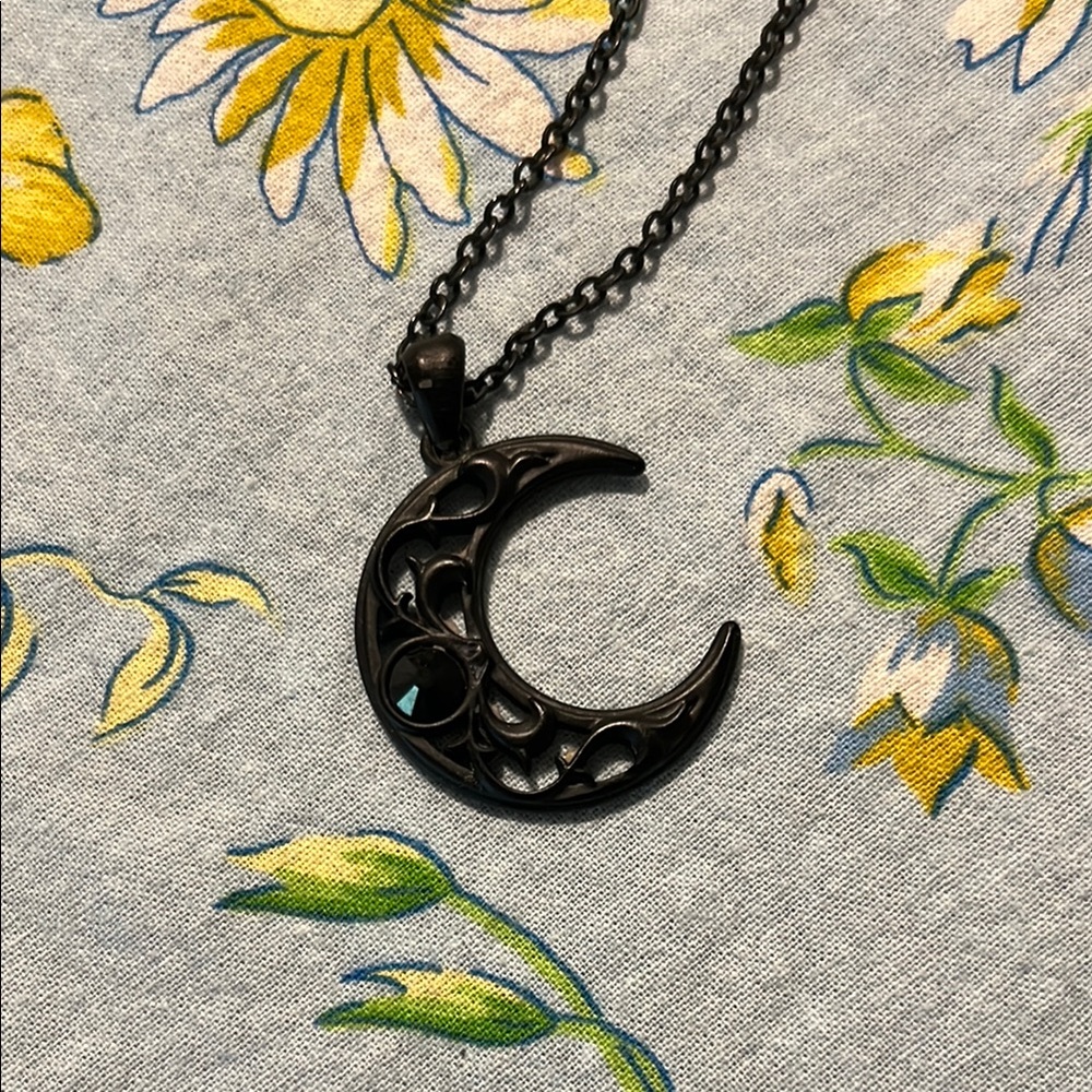 KILLSTAR~ Mystical Crescent Moon Pendant Necklace